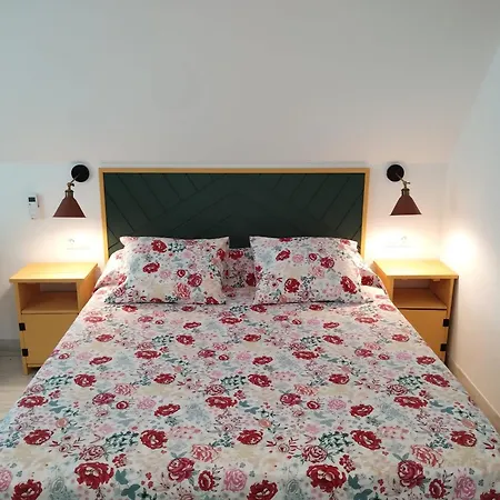 Hexagonal En Apartment *